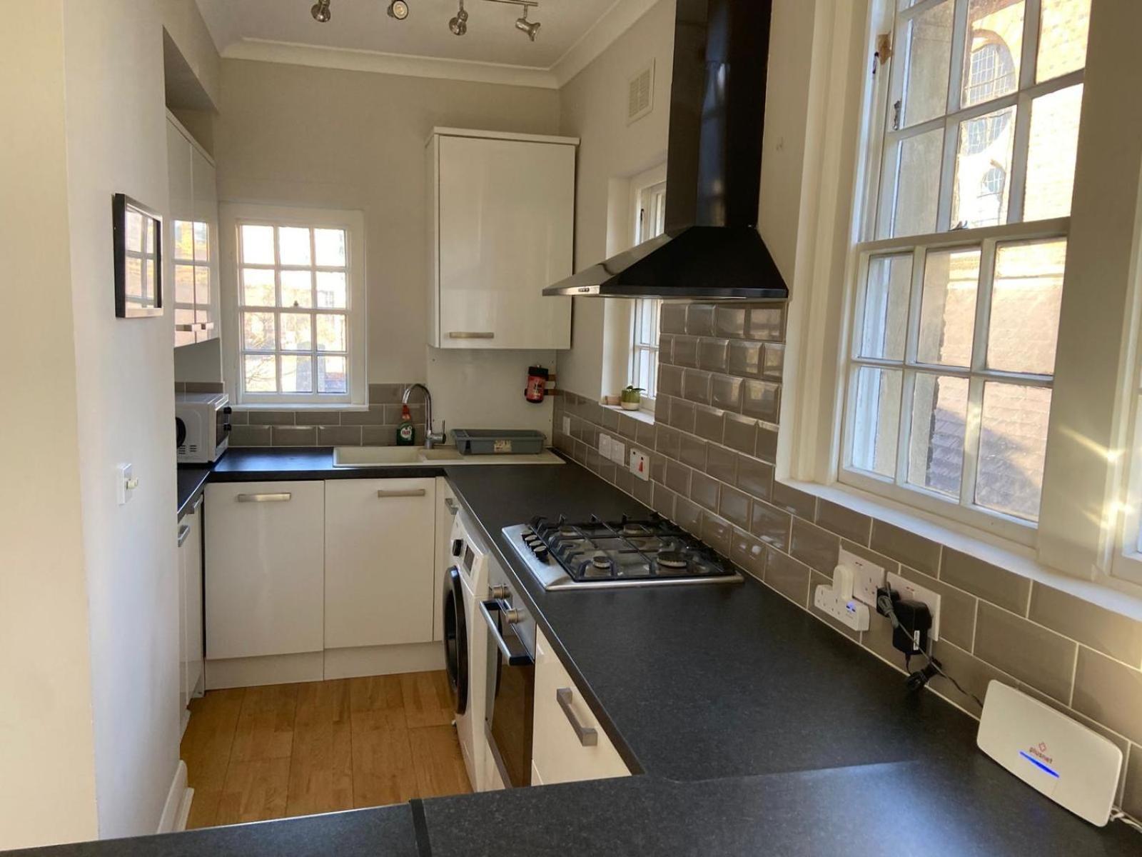 Period Apartment On South Bank 런던 외부 사진