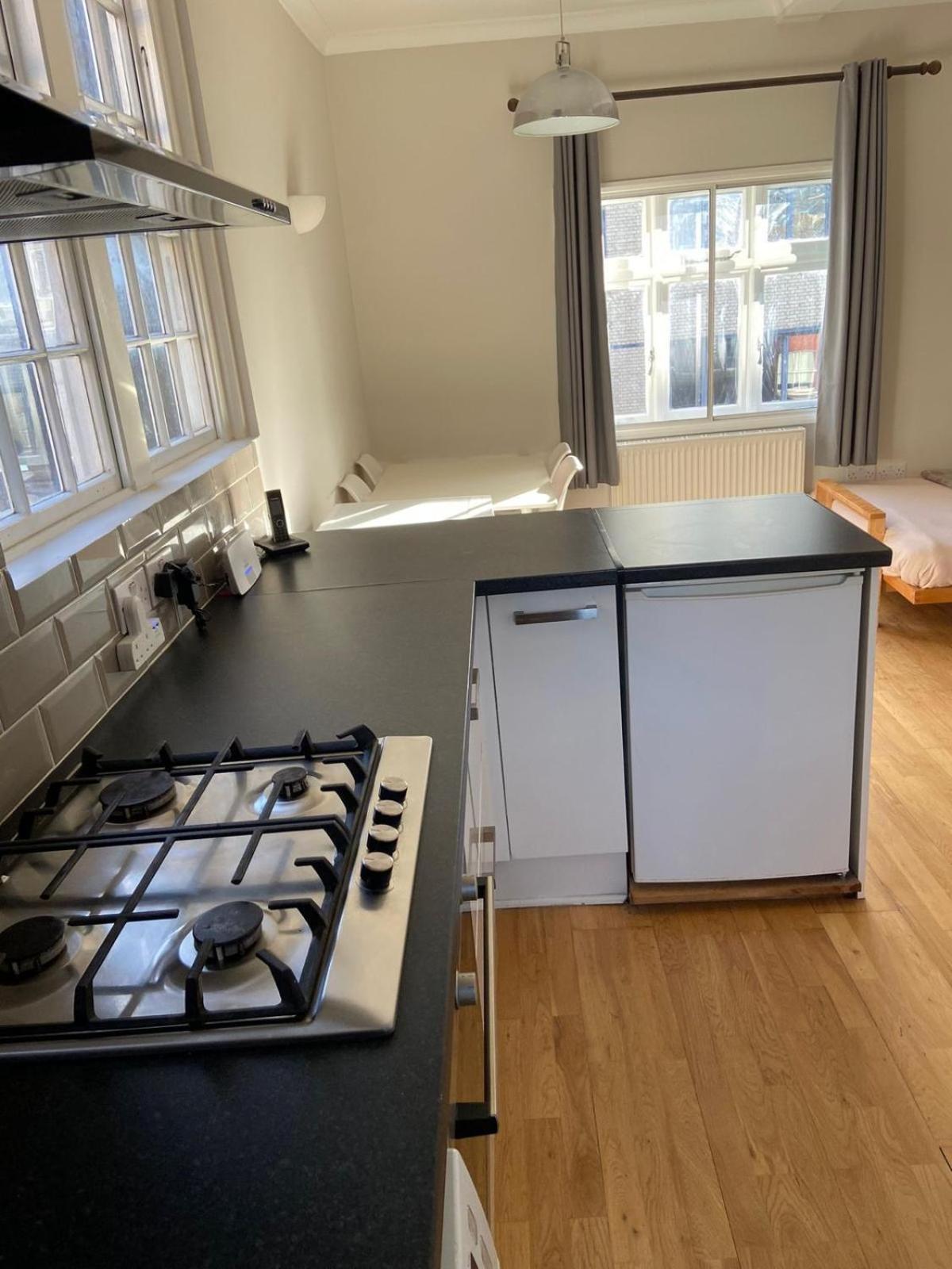 Period Apartment On South Bank 런던 외부 사진