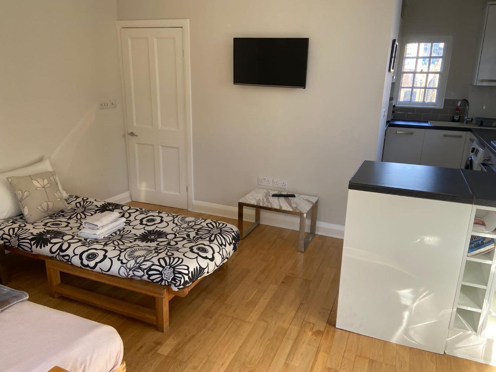 Period Apartment On South Bank 런던 외부 사진